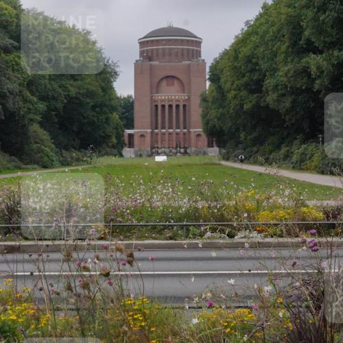 14.09.2025 - Stadtparktriathlon Michael Burmester http://msf.ph/oto/8901910 14.09.2025 09:29:07 Radfahren 392, 402, 408, 416, 487, 500 meine-sportfotos.de