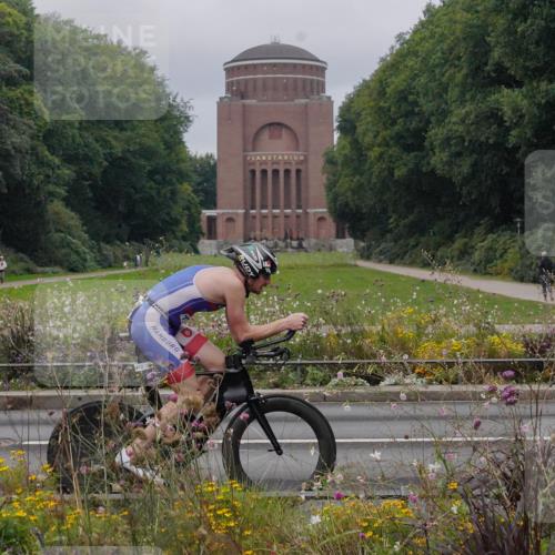 14.09.2025 - Stadtparktriathlon Michael Burmester http://msf.ph/oto/8902013 14.09.2025 09:30:06 Radfahren 394, 412, 484 meine-sportfotos.de