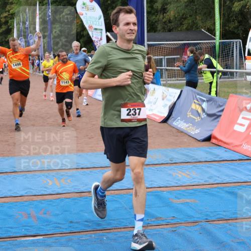 14.09.2025 - Airport Race Strokosch-Dieckow http://msf.ph/oto/8902130 14.09.2025 12:35:21 Ziel 71, 237, 280, 310, 606, 665, 677, 840, 1143, 1291, 1498, 1836, 4110 meine-sportfotos.de