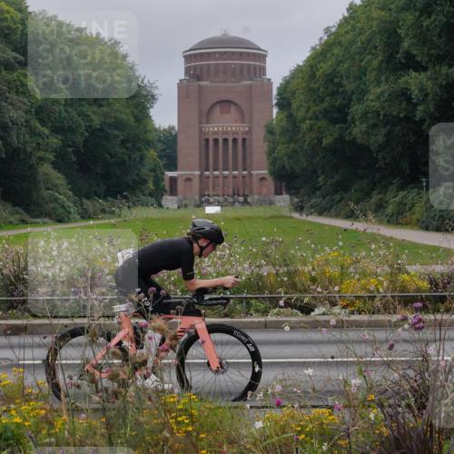 14.09.2025 - Stadtparktriathlon Michael Burmester http://msf.ph/oto/8902208 14.09.2025 09:31:46 Radfahren 422, 474 meine-sportfotos.de