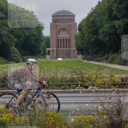 14.09.2025 - Stadtparktriathlon Michael Burmester http://msf.ph/oto/8902217 14.09.2025 09:32:02 Radfahren 431, 446, 493 meine-sportfotos.de
