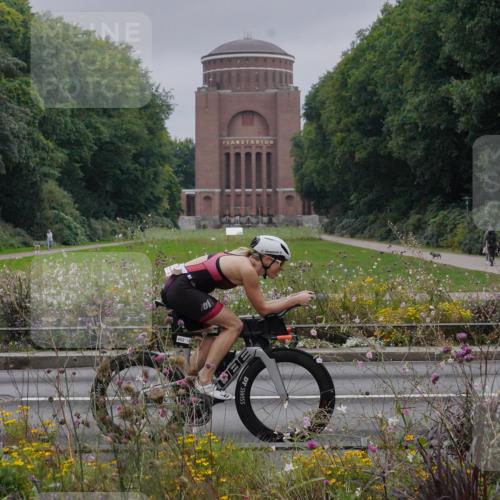 14.09.2025 - Stadtparktriathlon Michael Burmester http://msf.ph/oto/8902396 14.09.2025 09:35:58 Radfahren 460, 462, 466, 478 meine-sportfotos.de