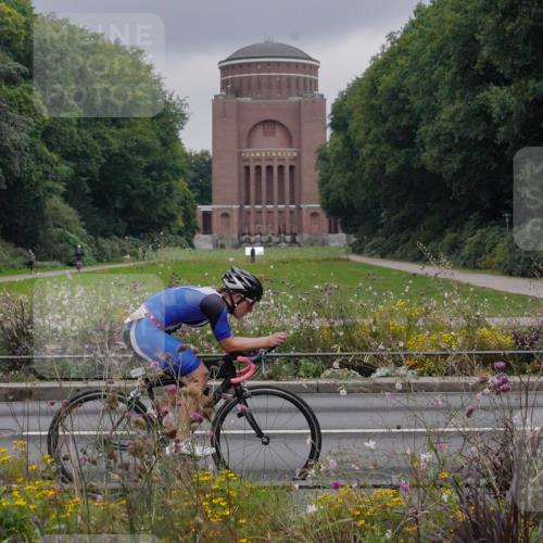 14.09.2025 - Stadtparktriathlon Michael Burmester http://msf.ph/oto/8902423 14.09.2025 09:37:47 Radfahren 434, 457 meine-sportfotos.de
