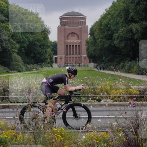 14.09.2025 - Stadtparktriathlon Michael Burmester http://msf.ph/oto/8902441 14.09.2025 09:38:52 Radfahren 493 meine-sportfotos.de