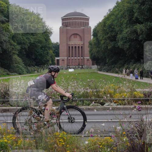 14.09.2025 - Stadtparktriathlon Michael Burmester http://msf.ph/oto/8902450 14.09.2025 09:39:58 Radfahren 387 meine-sportfotos.de