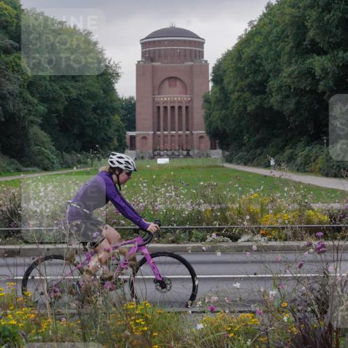 14.09.2025 - Stadtparktriathlon Michael Burmester http://msf.ph/oto/8902516 14.09.2025 09:42:32 Radfahren 487, 492 meine-sportfotos.de