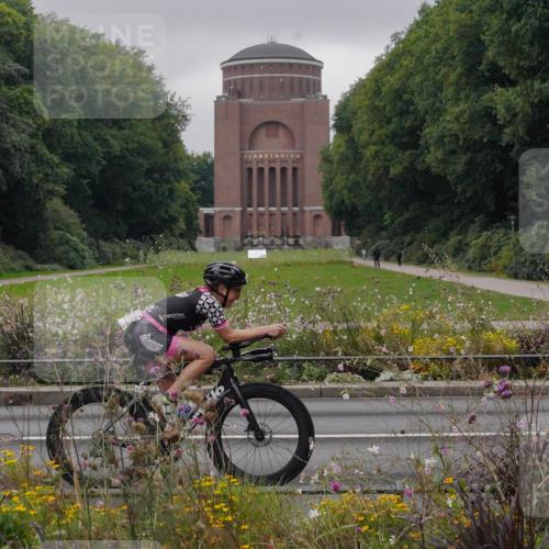 14.09.2025 - Stadtparktriathlon Michael Burmester http://msf.ph/oto/8902614 14.09.2025 09:48:37 Radfahren 439, 440 meine-sportfotos.de