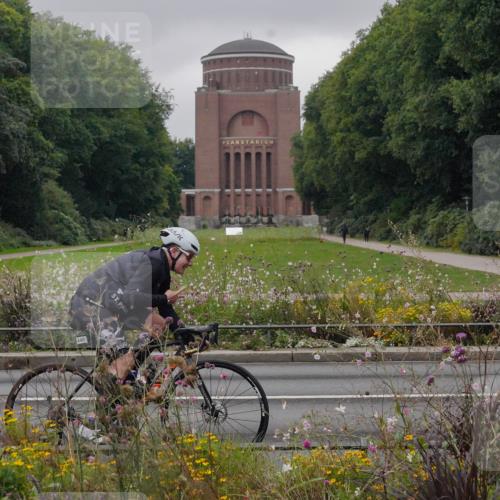 14.09.2025 - Stadtparktriathlon Michael Burmester http://msf.ph/oto/8902616 14.09.2025 09:48:46 Radfahren 440, 554 meine-sportfotos.de