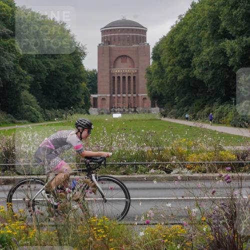 14.09.2025 - Stadtparktriathlon Michael Burmester http://msf.ph/oto/8902626 14.09.2025 09:49:50 Radfahren 497, 593 meine-sportfotos.de