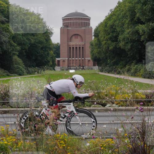 14.09.2025 - Stadtparktriathlon Michael Burmester http://msf.ph/oto/8902652 14.09.2025 09:50:51 Radfahren 498, 563, 594, 604, 610 meine-sportfotos.de