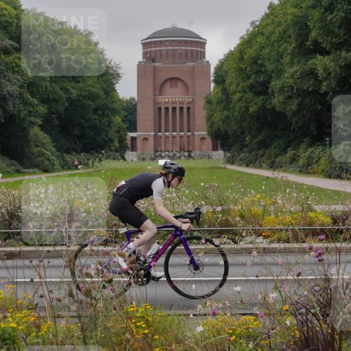 14.09.2025 - Stadtparktriathlon Michael Burmester http://msf.ph/oto/8902690 14.09.2025 09:52:30 Radfahren 448, 549, 608, 617 meine-sportfotos.de