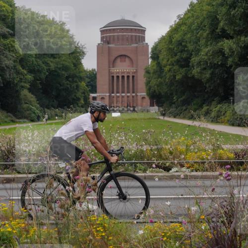 14.09.2025 - Stadtparktriathlon Michael Burmester http://msf.ph/oto/8902702 14.09.2025 09:52:57 Radfahren 556, 576 meine-sportfotos.de