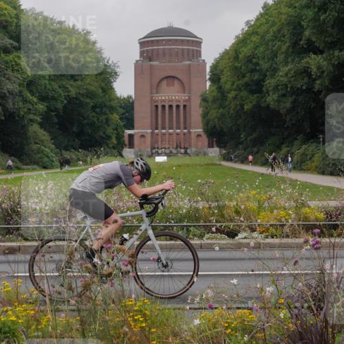 14.09.2025 - Stadtparktriathlon Michael Burmester http://msf.ph/oto/8902738 14.09.2025 09:54:23 Radfahren 575, 660 meine-sportfotos.de