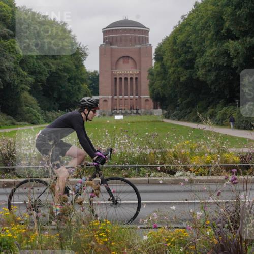14.09.2025 - Stadtparktriathlon Michael Burmester http://msf.ph/oto/8902754 14.09.2025 09:54:54 Radfahren 567, 595 meine-sportfotos.de