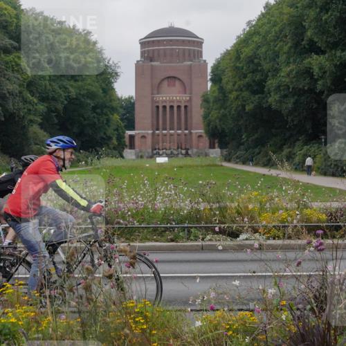 14.09.2025 - Stadtparktriathlon Michael Burmester http://msf.ph/oto/8902783 14.09.2025 09:55:33 Radfahren 450, 546, 557 meine-sportfotos.de