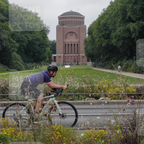 14.09.2025 - Stadtparktriathlon Michael Burmester http://msf.ph/oto/8902785 14.09.2025 09:55:43 Radfahren 539, 564, 589, 611 meine-sportfotos.de
