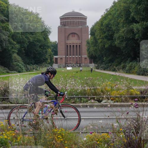 14.09.2025 - Stadtparktriathlon Michael Burmester http://msf.ph/oto/8902853 14.09.2025 09:59:05 Radfahren 465, 537, 570, 617 meine-sportfotos.de