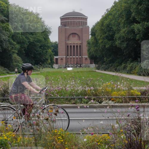 14.09.2025 - Stadtparktriathlon Michael Burmester http://msf.ph/oto/8902890 14.09.2025 10:01:03 Radfahren 528, 533, 548, 550, 606, 614, 616, 620 meine-sportfotos.de