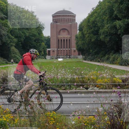 14.09.2025 - Stadtparktriathlon Michael Burmester http://msf.ph/oto/8902892 14.09.2025 10:01:05 Radfahren 528, 533, 548, 550, 606, 614, 616, 620 meine-sportfotos.de