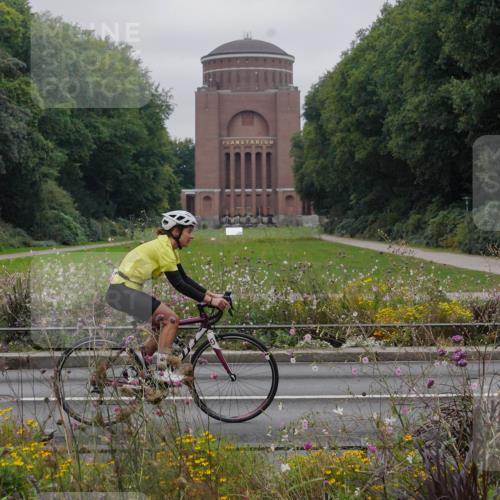 14.09.2025 - Stadtparktriathlon Michael Burmester http://msf.ph/oto/8902907 14.09.2025 10:01:22 Radfahren 554, 575, 585, 587, 607, 609 meine-sportfotos.de