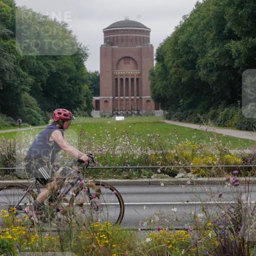 14.09.2025 - Stadtparktriathlon Michael Burmester http://msf.ph/oto/8902919 14.09.2025 10:01:53 Radfahren 523, 577, 595, 596 meine-sportfotos.de