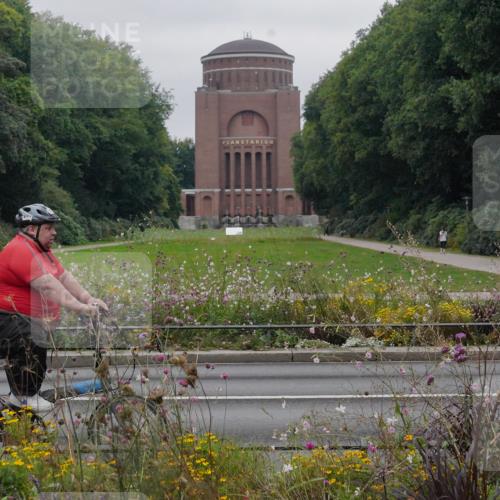14.09.2025 - Stadtparktriathlon Michael Burmester http://msf.ph/oto/8902931 14.09.2025 10:02:19 Radfahren 515, 525, 551, 555, 559, 573 meine-sportfotos.de