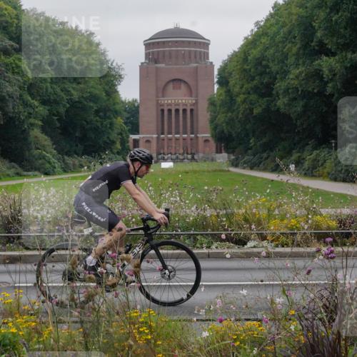 14.09.2025 - Stadtparktriathlon Michael Burmester http://msf.ph/oto/8902935 14.09.2025 10:02:26 Radfahren 515, 555, 559, 561, 573, 593 meine-sportfotos.de