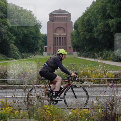 14.09.2025 - Stadtparktriathlon Michael Burmester http://msf.ph/oto/8902968 14.09.2025 10:03:39 Radfahren 534, 589, 594, 611 meine-sportfotos.de