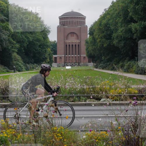 14.09.2025 - Stadtparktriathlon Michael Burmester http://msf.ph/oto/8902974 14.09.2025 10:03:56 Radfahren 509 meine-sportfotos.de