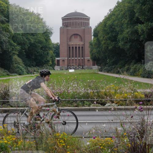 14.09.2025 - Stadtparktriathlon Michael Burmester http://msf.ph/oto/8902980 14.09.2025 10:04:29 Radfahren 546 meine-sportfotos.de