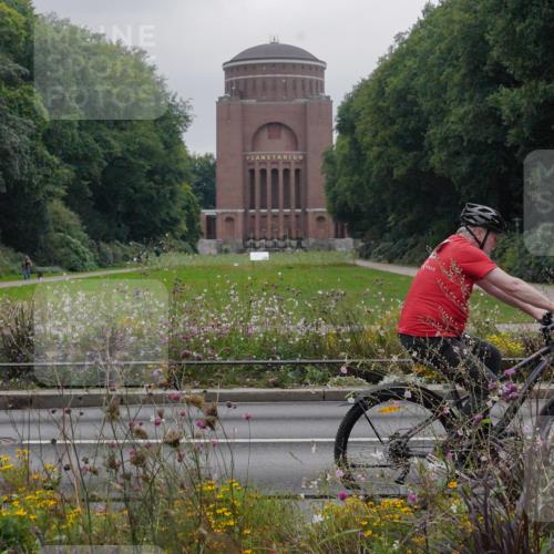 14.09.2025 - Stadtparktriathlon Michael Burmester http://msf.ph/oto/8902998 14.09.2025 10:05:01 Radfahren 527, 536, 567, 598 meine-sportfotos.de
