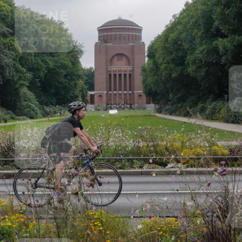 14.09.2025 - Stadtparktriathlon Michael Burmester http://msf.ph/oto/8903002 14.09.2025 10:05:08 Radfahren 527, 536 meine-sportfotos.de