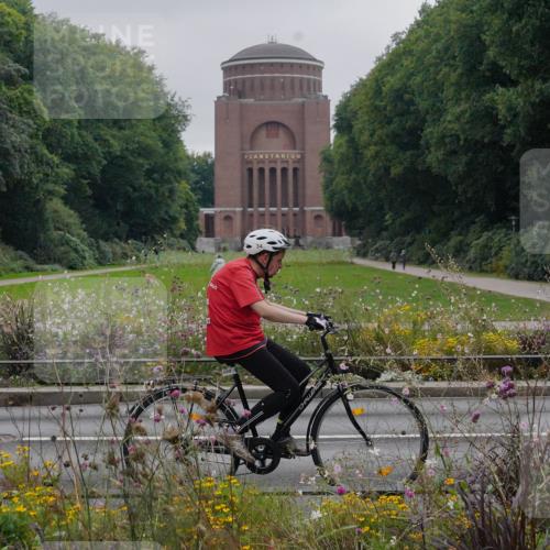 14.09.2025 - Stadtparktriathlon Michael Burmester http://msf.ph/oto/8903028 14.09.2025 10:06:16 Radfahren 519, 590, 600, 601, 602 meine-sportfotos.de
