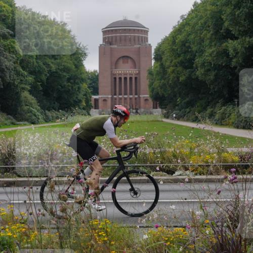 14.09.2025 - Stadtparktriathlon Michael Burmester http://msf.ph/oto/8903060 14.09.2025 10:07:53 Radfahren 554, 608 meine-sportfotos.de