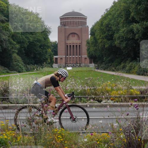 14.09.2025 - Stadtparktriathlon Michael Burmester http://msf.ph/oto/8903104 14.09.2025 10:09:41 Radfahren 512, 525, 551, 583, 660 meine-sportfotos.de