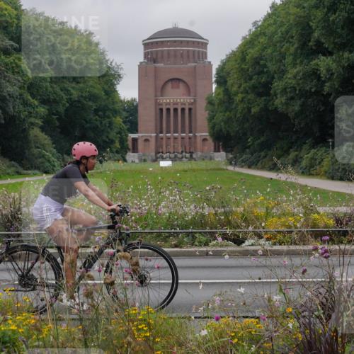 14.09.2025 - Stadtparktriathlon Michael Burmester http://msf.ph/oto/8903106 14.09.2025 10:09:43 Radfahren 512, 525, 551, 583, 660 meine-sportfotos.de