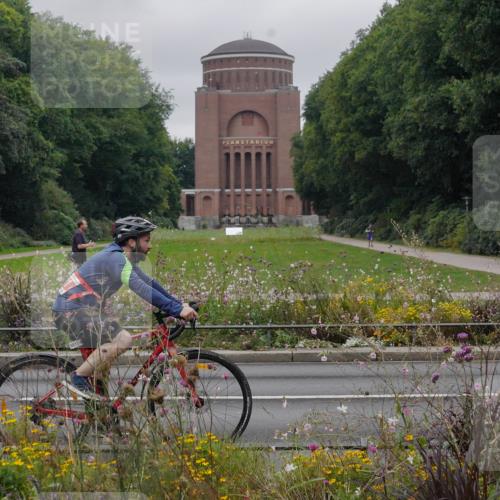 14.09.2025 - Stadtparktriathlon Michael Burmester http://msf.ph/oto/8903112 14.09.2025 10:09:59 Radfahren 581, 609 meine-sportfotos.de