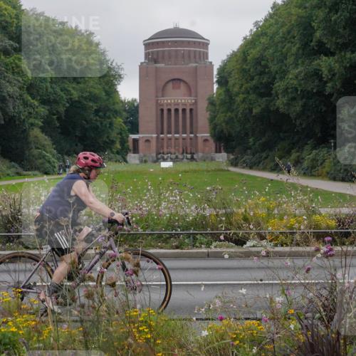 14.09.2025 - Stadtparktriathlon Michael Burmester http://msf.ph/oto/8903134 14.09.2025 10:11:30 Radfahren 532, 565, 589, 596 meine-sportfotos.de