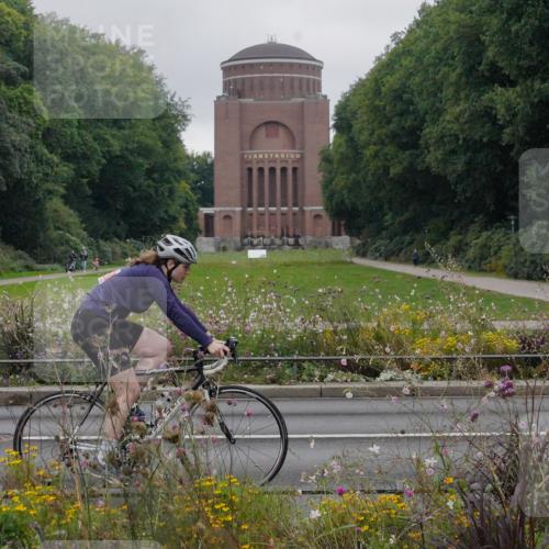 14.09.2025 - Stadtparktriathlon Michael Burmester http://msf.ph/oto/8903137 14.09.2025 10:11:37 Radfahren 532, 534, 565 meine-sportfotos.de