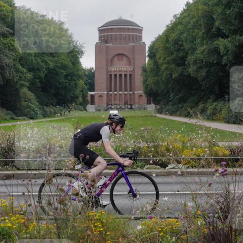 14.09.2025 - Stadtparktriathlon Michael Burmester http://msf.ph/oto/8903144 14.09.2025 10:12:19 Radfahren 617 meine-sportfotos.de