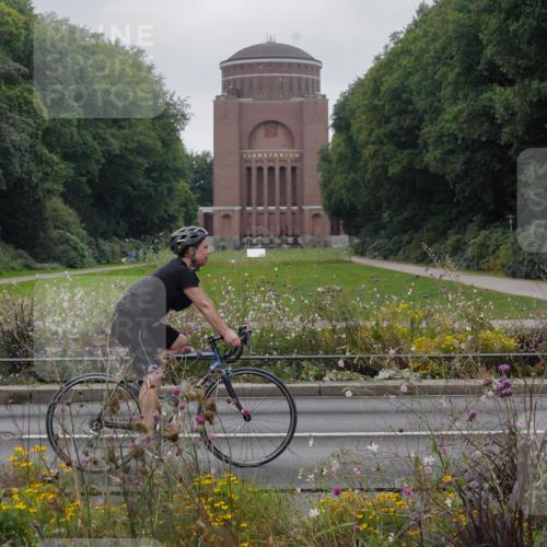 14.09.2025 - Stadtparktriathlon Michael Burmester http://msf.ph/oto/8903157 14.09.2025 10:13:31 Radfahren 521, 526, 527, 546 meine-sportfotos.de