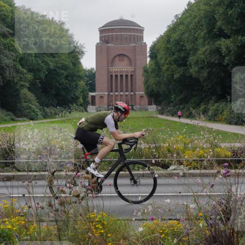 14.09.2025 - Stadtparktriathlon Michael Burmester http://msf.ph/oto/8903161 14.09.2025 10:14:13 Radfahren 554, 557, 570 meine-sportfotos.de