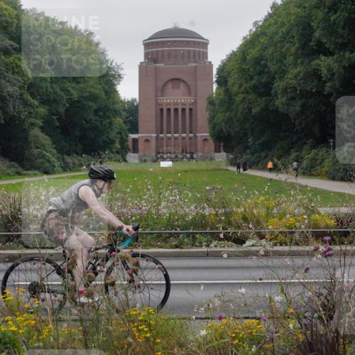 14.09.2025 - Stadtparktriathlon Michael Burmester http://msf.ph/oto/8903182 14.09.2025 10:15:42 Radfahren 519, 545, 608 meine-sportfotos.de