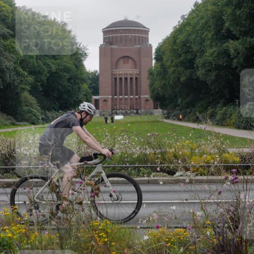 14.09.2025 - Stadtparktriathlon Michael Burmester http://msf.ph/oto/8903187 14.09.2025 10:16:08 Radfahren 537, 607, 618, 624, 681 meine-sportfotos.de