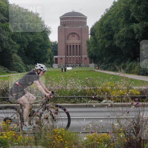 14.09.2025 - Stadtparktriathlon Michael Burmester http://msf.ph/oto/8903197 14.09.2025 10:16:37 Radfahren 513, 550, 585, 595, 614, 615, 629 meine-sportfotos.de
