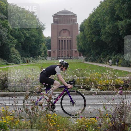 14.09.2025 - Stadtparktriathlon Michael Burmester http://msf.ph/oto/8903226 14.09.2025 10:19:04 Radfahren 617, 651, 693, 695 meine-sportfotos.de