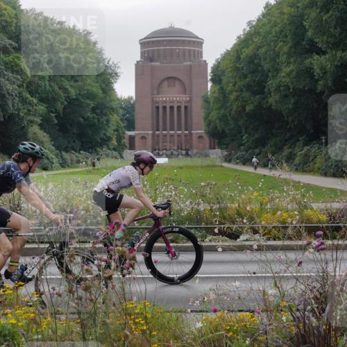 14.09.2025 - Stadtparktriathlon Michael Burmester http://msf.ph/oto/8903228 14.09.2025 10:19:10 Radfahren 530, 581, 651, 665, 693, 695 meine-sportfotos.de