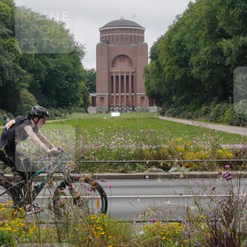 14.09.2025 - Stadtparktriathlon Michael Burmester http://msf.ph/oto/8903267 14.09.2025 10:21:39 Radfahren 509, 528, 531, 562, 570, 657, 691 meine-sportfotos.de