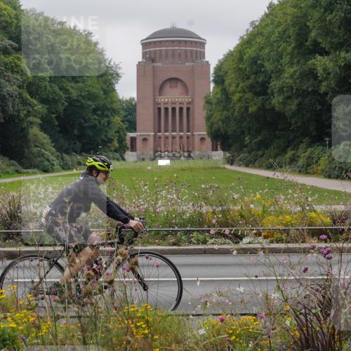 14.09.2025 - Stadtparktriathlon Michael Burmester http://msf.ph/oto/8903273 14.09.2025 10:21:52 Radfahren 586, 639, 697, 712, 714 meine-sportfotos.de