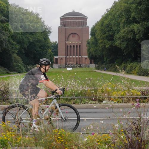 14.09.2025 - Stadtparktriathlon Michael Burmester http://msf.ph/oto/8903329 14.09.2025 10:24:44 Radfahren 511, 525, 537, 551, 580, 663, 683, 701 meine-sportfotos.de